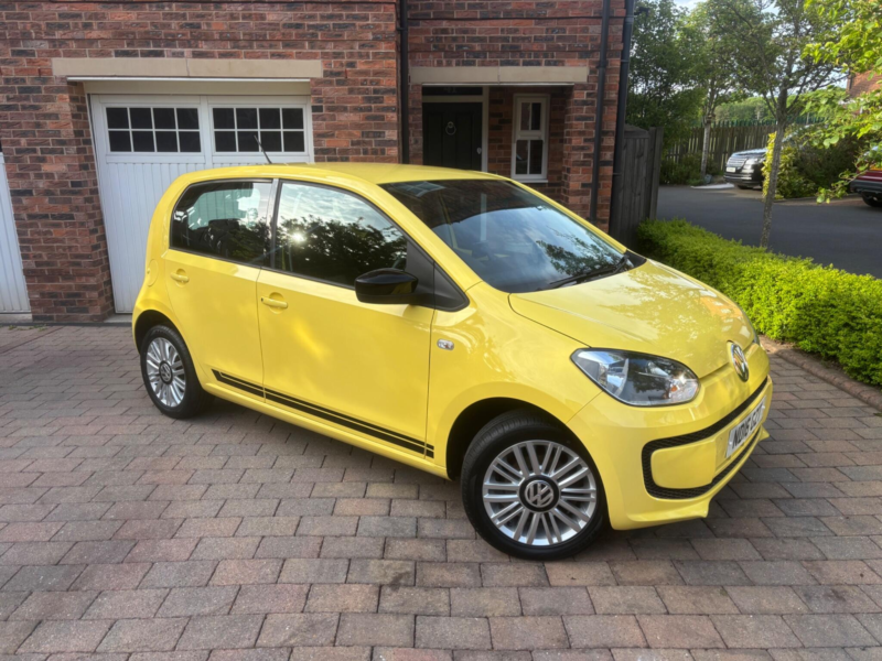 2016 Volkswagen Up! 1.0 Look Up! Euro 6 5dr in Yellow — image 1