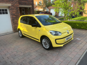 2016 Volkswagen Up! 1.0 Look Up! Euro 6 5dr in Yellow — image 2