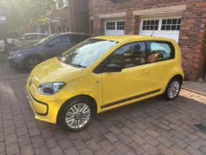 2016 Volkswagen Up! 1.0 Look Up! Euro 6 5dr in Yellow — image 4