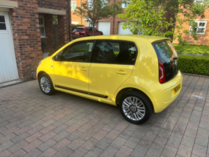 2016 Volkswagen Up! 1.0 Look Up! Euro 6 5dr in Yellow — image 5