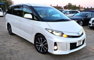 2012 Toyota Estima 2.4l Petrol - 7 Seater - Ulez/caz Pass - Free 18months Gold Warranty & 12months Breakdown in White — image 2