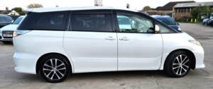 2012 Toyota Estima 2.4l Petrol - 7 Seater - Ulez/caz Pass - Free 18months Gold Warranty & 12months Breakdown in White — image 3