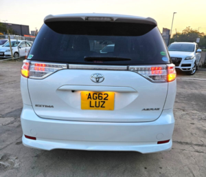 2012 Toyota Estima 2.4l Petrol - 7 Seater - Ulez/caz Pass - Free 18months Gold Warranty & 12months Breakdown in White — image 5