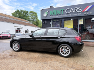 2012 BMW 1 Series 2.0 116d Se 5-Door in Black — image 6