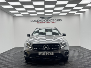 2019 Mercedes-Benz Gla 1.6 Gla180 Urban Edition in Grey — image 2