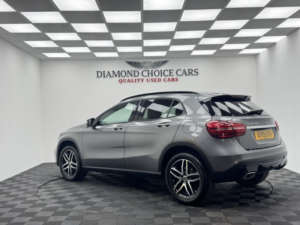 2019 Mercedes-Benz Gla 1.6 Gla180 Urban Edition in Grey — image 4