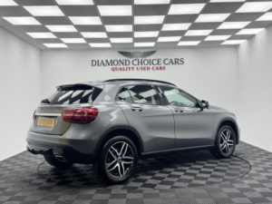 2019 Mercedes-Benz Gla 1.6 Gla180 Urban Edition in Grey — image 6