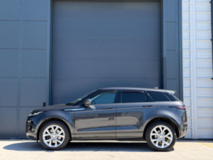 2019 Land Rover Range Rover Evoque 2.0 D150 Se Auto 4WD Euro 6 (s/s) 5dr in Grey — image 4