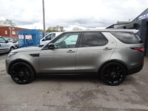 2018 Land Rover Discovery 3.0 Sd V6 Hse Auto 4WD Euro 6 (s/s) 5dr in Silver — image 5