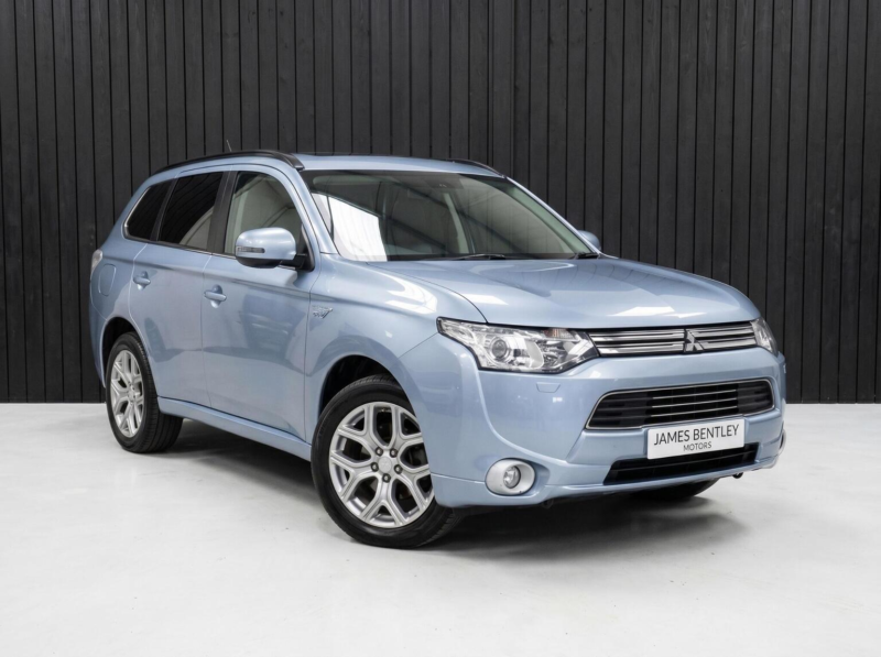 2015 Mitsubishi Outlander 2.0h 12kwh Gx4h CVT 4WD Euro 5 (s/s) 5dr in Blue — image 1