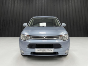 2015 Mitsubishi Outlander 2.0h 12kwh Gx4h CVT 4WD Euro 5 (s/s) 5dr in Blue — image 2