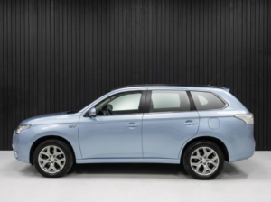 2015 Mitsubishi Outlander 2.0h 12kwh Gx4h CVT 4WD Euro 5 (s/s) 5dr in Blue — image 5