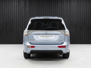 2015 Mitsubishi Outlander 2.0h 12kwh Gx4h CVT 4WD Euro 5 (s/s) 5dr in Blue — image 6