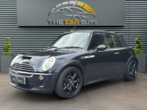 2007 MINI Convertible 1.6 Cooper S Sidewalk Convertible in Black — image 3
