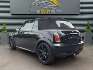 2007 MINI Convertible 1.6 Cooper S Sidewalk Convertible in Black — image 5