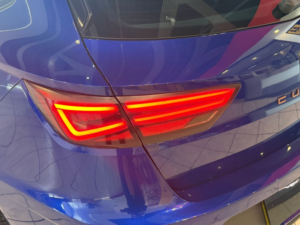 2020 SEAT Leon 2.0 Tsi Cupra 300 Lux in Blue — image 5