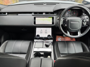 2018 Land Rover Range Rover Velar 2.0 D240 R-Dynamic S Auto 4WD Euro 6 (s/s) 5dr in White — image 4