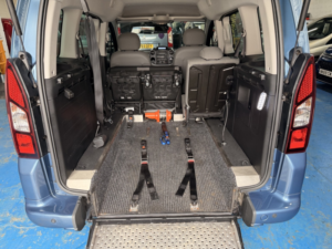 2016 Citroen Berlingo 1.6 Bluehdi Feel Edition in Blue — image 4