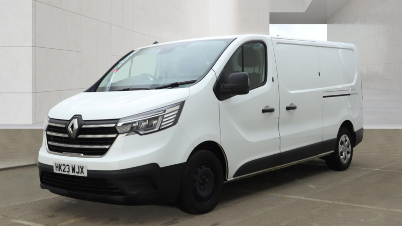 2023 Renault Trafic 2.0 Dci Blue Ll30 Business+ Panel Van 5dr Diesel Manual L2 H1 Euro 6 (s/s) (130 Ps) in White — image 1