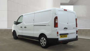 2023 Renault Trafic 2.0 Dci Blue Ll30 Business+ Panel Van 5dr Diesel Manual L2 H1 Euro 6 (s/s) (130 Ps) in White — image 4