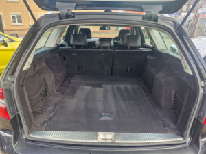2012 Mercedes-Benz E Class 2.1 E220 Cdi Blueefficiency Executive Se Estate 5dr Diesel G-Tronic+ Euro 5 (s/s) (170 Ps) in Black — image 6
