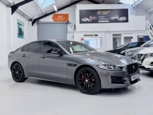 2017 Jaguar Xe 2.0 D R-Sport in Grey — image 4
