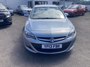2013 Vauxhall Astra 2.0 Cdti Sri in Silver — image 2