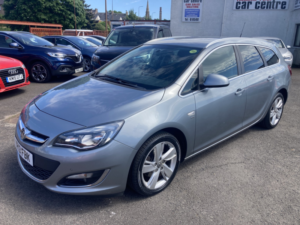 2013 Vauxhall Astra 2.0 Cdti Sri in Silver — image 3