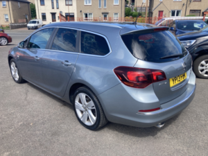 2013 Vauxhall Astra 2.0 Cdti Sri in Silver — image 6