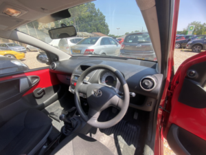 2012 Toyota Aygo 1.0 Vvt-I in Red — image 5