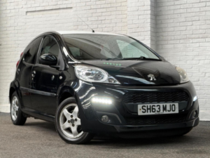 2013 Peugeot 107 1.0 12v Envy Euro 5 5dr in Black — image 2
