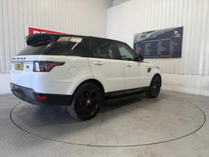 2018 Land Rover Range Rover Sport 2.0 Sd4 Hse Auto 4WD Euro 6 (s/s) 5dr in White — image 5