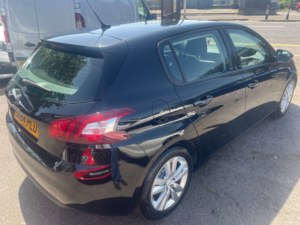 2014 Peugeot 308 1.6 Thp Active Hatchback 5dr Petrol Manual Euro 5 (125 Ps) in Black — image 4