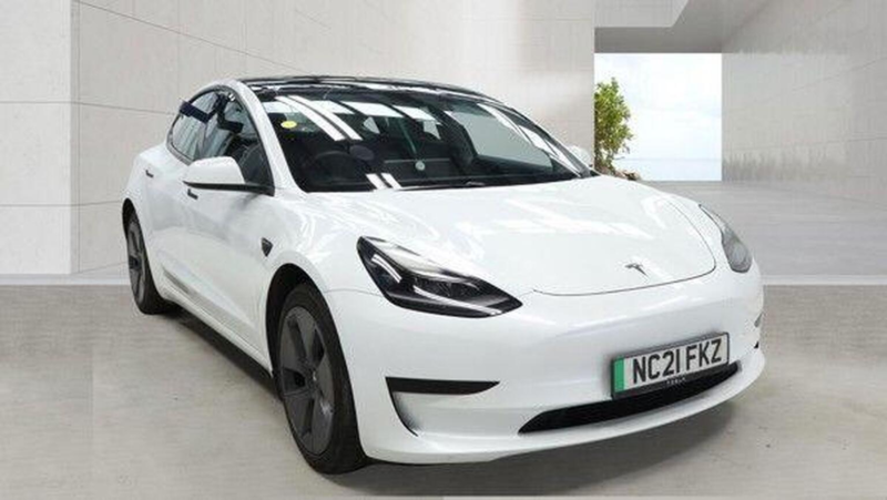 2021 Tesla Model 3 Standard Range Plus Auto Rwd 4dr in White — image 1