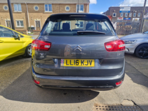 2016 Citroen C4 Picasso 1.6 Bluehdi Exclusive MPV 5dr Diesel Eat6 Euro 6 (s/s) (120 Ps) in Grey — image 5