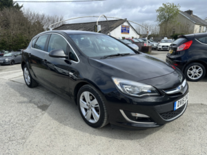 2015 Vauxhall Astra 2.0 Cdti Ecoflex Sri in Black — image 4