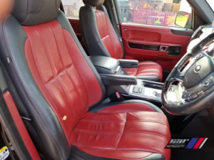 2010 Land Rover Range Rover 4.4 Td V8 Autobiography Black in Black — image 5