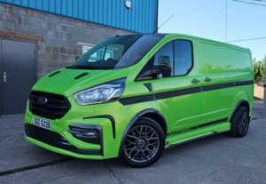 2020 Ford Transit Custom 170bhp Auto 280 Gt Carbon Le Mans Swb in Green — image 3