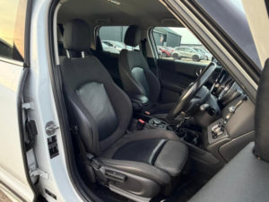 2018 MINI Countryman 1.5 Cooper Auto Euro 6 (s/s) 5dr in White — image 3
