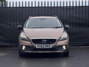 2013 Volvo V40 Cross Country 1.6 D2 Lux Euro 5 (s/s) 5dr in Bronze — image 4