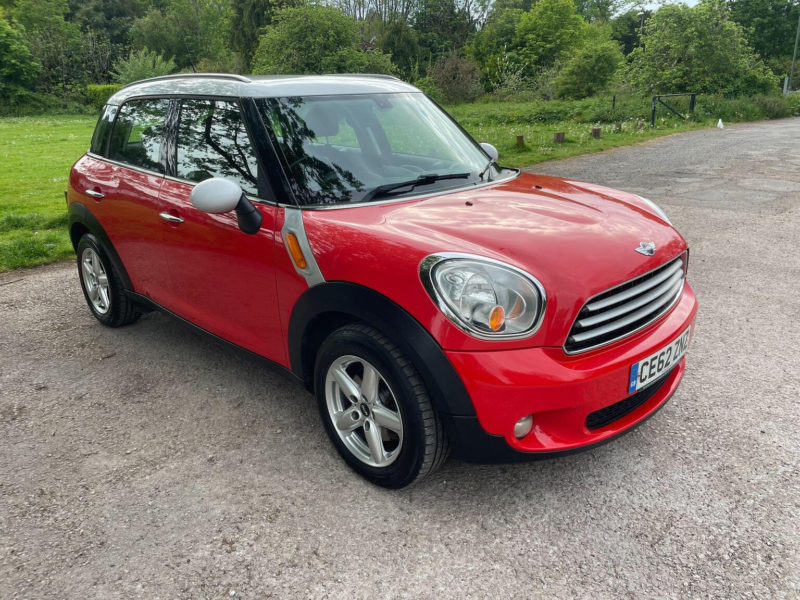 2012 MINI Countryman 1.6 Cooper D Euro 5 (s/s) 5dr in Red — image 1
