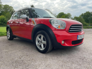 2012 MINI Countryman 1.6 Cooper D Euro 5 (s/s) 5dr in Red — image 2