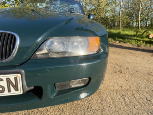 1998 BMW Z3 1.9 I in Green — image 3