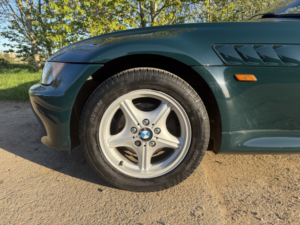 1998 BMW Z3 1.9 I in Green — image 6