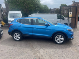 2017 Nissan Qashqai 1.2 Dig-T Acenta SUV 5dr Petrol Manual Euro 6 (s/s) (115 Ps) in Blue — image 3