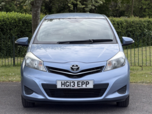 2013 Toyota Yaris 1.3 Dual Vvt-I Tr in Blue — image 2