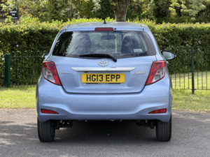 2013 Toyota Yaris 1.3 Dual Vvt-I Tr in Blue — image 5