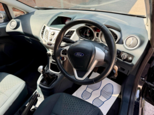 2012 Ford Fiesta 1.25 Zetec 3dr in Black — image 5