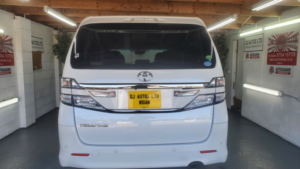 2014 Toyota Vellfire 2.4 Auto 8 Seater Twin Sunroofs in White — image 5