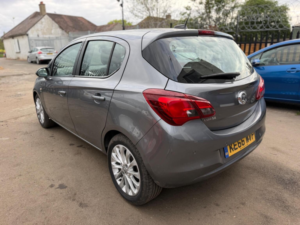 2017 Vauxhall Corsa 1.4i Se Auto Euro 6 5dr in Grey — image 4